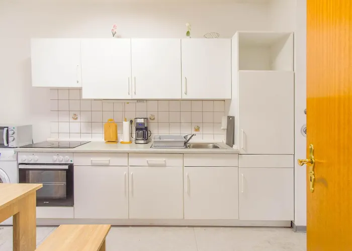 A Place To - Single Beds, Tv Apartment *